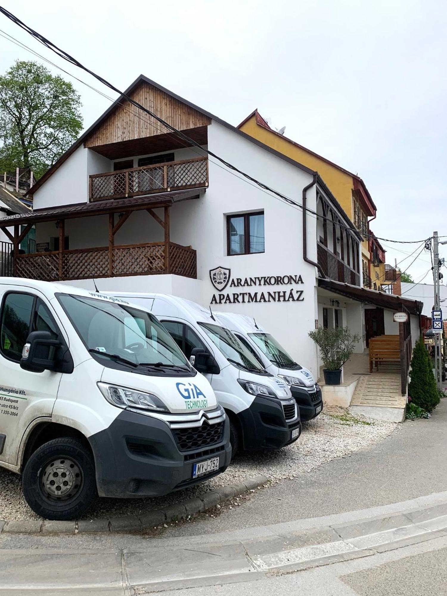 Aranykorona Hotel Miskolc Exterior photo